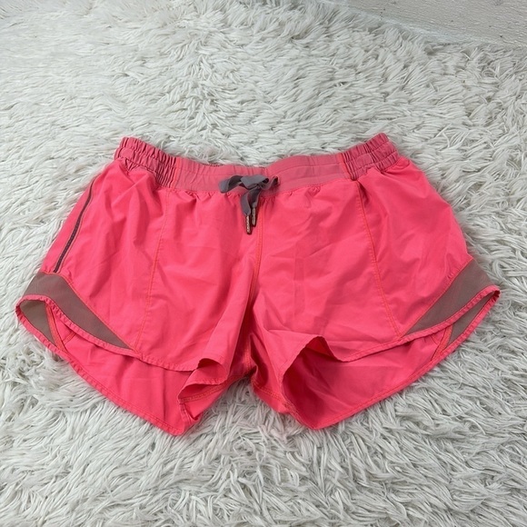 Lululemon Hotty Hot Short Flash Light - Picture 1 of 6